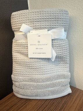 Hotel Balfour Light Gray Waffle Hand Towels - Set of 2